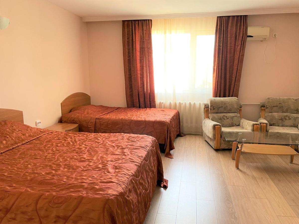Family Hotel Central 부르가스 외부 사진