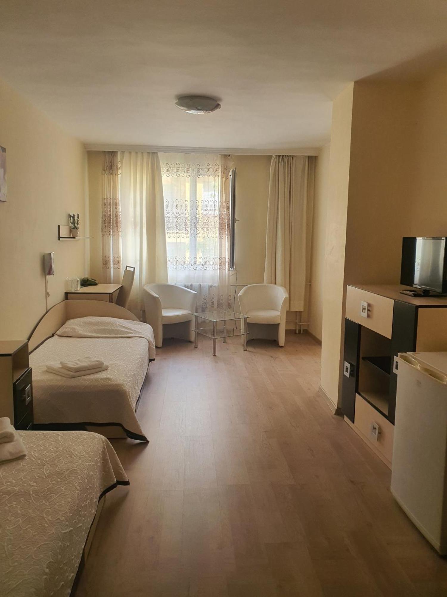 Family Hotel Central 부르가스 외부 사진